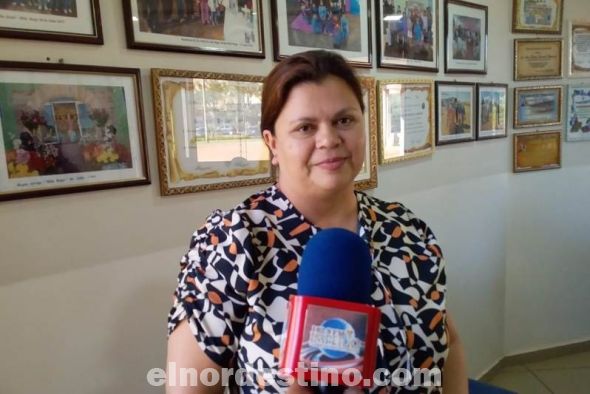 Nancy Jara, tía del niño de doce años Fabio Jara que vive en el barrio María Victoria de Pedro Juan Caballero agradeció por los medios de prensa la donación de parte de la intendente Municipal licenciada Mahiba Carolina Yunis Acevedo. (Foto: Gentileza).