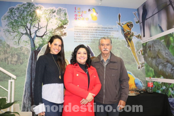 El acto de presentación del sitio www.visitaparaguay.com.py tuvo lugar en el stand de la Secretaría Nacional de Turismo en el campo ferial de la Expo 2023. Contó con la presencia de la ministra de Turismo Sofía Montiel de Afara. (Foto: Secretaría Nacional de Turismo).