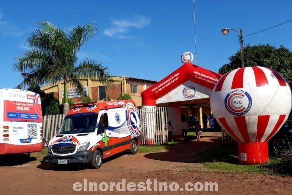 En la actividad desarrollada en la parroquia Santa Librada del barrio Jardín Aurora se tuvo en cuenta que los pacientes presentasen sus cédulas de identidad y recetarios médicos, para que de este modo pudiesen acceder a los fármacos adecuados. (Foto: Asesoría de Prensa de la UCP).