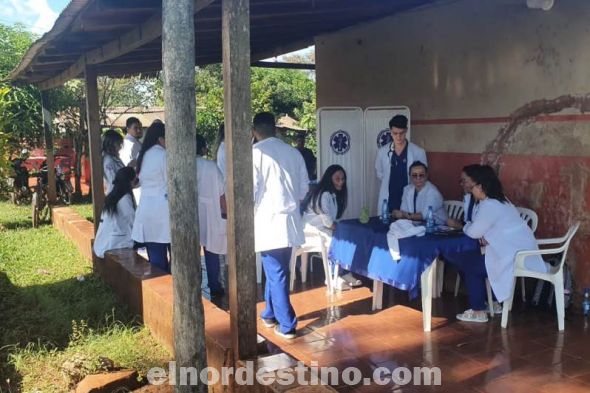 Las atenciones médicas son realizadas por profesionales especialistas en diversas ramas de la Salud, quiénes también ejercen la docencia en la institución. (Foto: Asesoría de Prensa de la UCP).