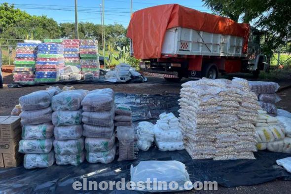 Pobladores del distrito de Cerro Corá agradecieron al diputado Juancho Acosta la iniciativa de mover sus influencias como autoridad parlamentaria para contar con ayuda inmediata. (Foto: Gentileza).