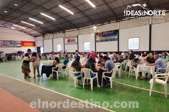 El domingo pasado se celebró por anticipado el cumpleaños ochenta y tres del Independiente Fútbol Club de Pedro Juan Caballero con un almuerzo show en el Polideportivo de la institución. (Foto: Diego Lozano para Ideas del Norte Consultora Publicitaria).