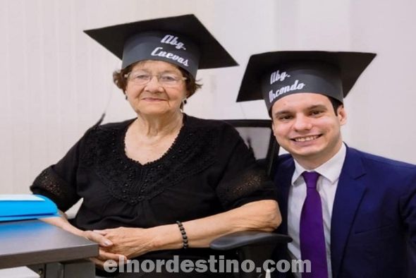 La historia de Lorenza Cuevas, se recibió en la Universidad Nacional de Asunción. 