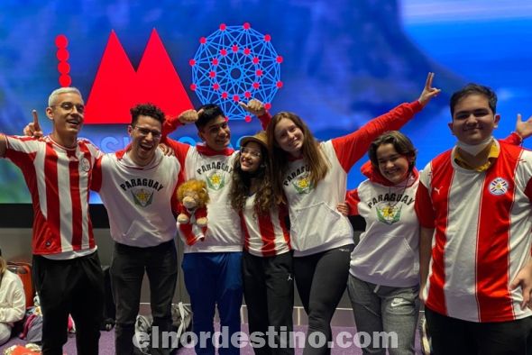 La representación paraguaya fue seleccionada dentro del Programa de Jóvenes Talentos, en donde los jóvenes realizaron sus entrenamientos previos a la competencia. La presencia del equipo paraguayo en esta olimpíada fue posible gracias al apoyo de Itaipú Binacional. (Foto: OMAPA).