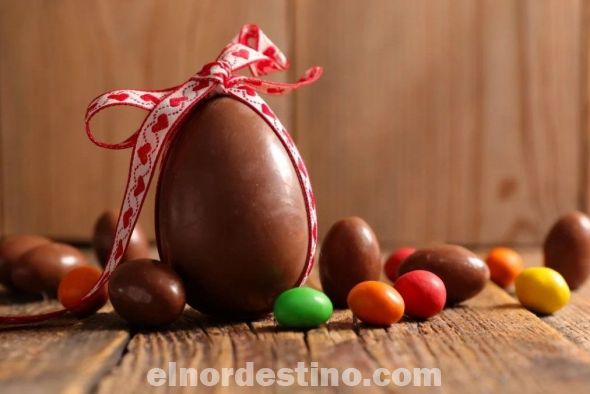 En los días previos a las pascuas, en confiterías, supermercados y pastelerías pueden verse los tradicionales huevos de chocolate, típicos de esta celebración. Sin embargo, en ocasiones pueden ser muy costosos. (Foto: Cocina Rica).