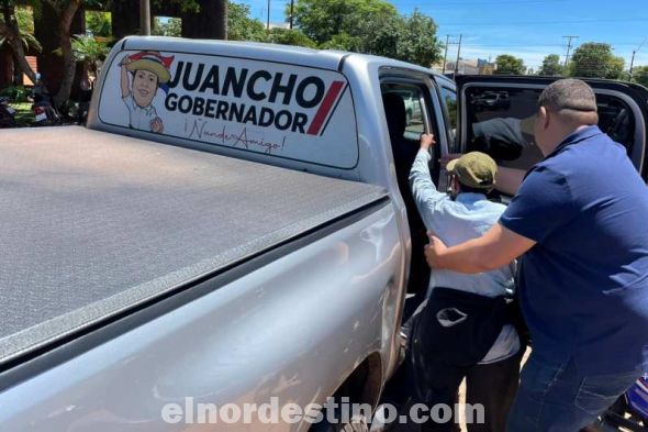 Con la compra y entrega de un andador de aluminio reforzado para Don Florencio, el diputado Juancho Acosta demuestra una vez más su perfil humanitario, asistiendo a un prójimo en situación de necesidad. (Foto: Facebook del Diputado Juancho Acosta).