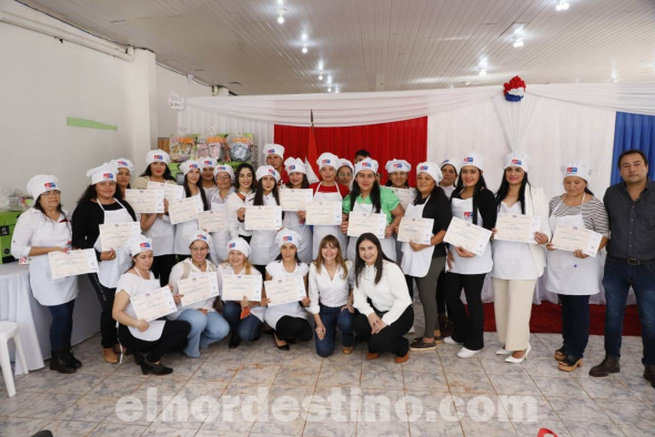 Desde Agosto del 2018, en el departamento de Concepción en el marco de la Estrategia Nacional de Formación Profesional, más de dieciocho mil hombres y mujeres culminaron su capacitación en varias especialidades. (Foto: Ministerio de Trabajo, Empleo y Seguridad Social).