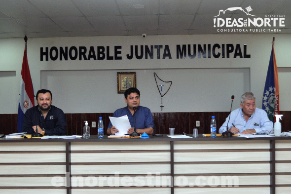 El concejal municipal Jorge Luís Medina Rivarola (ANR) presentó una minuta que propone una ordenanza municipal para facilitar la transferencia de casillas de la línea internacional por razones de fuerza mayor. (Foto: Diego Lozano para Ideas del Norte Consultora Publicitaria).