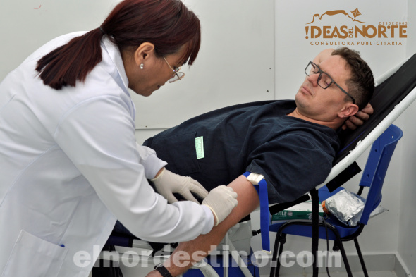 Superando las expectativas, más de doscientos donantes se presentaron en la Clínica de Universidad Sudamericana durante la campaña a favor del Centro Productor de Sangre y Terapia Celular del Hospital Central del Instituto de Previsión Social. (Foto: Diego Lozano para Ideas del Norte Consultora Publicitaria).