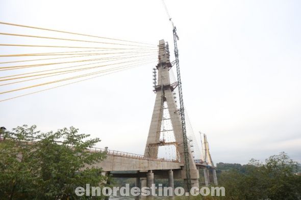 Conforme al reporte facilitado por técnicos de la Dirección de Coordinación de la Binacional, la unión de las dovelas se daría antes del mes de Septiembre y la culminación total del proyecto en el último trimestre del año. (Foto: Ministerio de Obras Públicas y Comunicaciones).