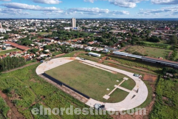 La primera pista oficial de atletismo homologada por la Confederación Nacional en Mato Grosso do Sul está localizada en el terreno de la antigua estación ferroviaria. (Foto: Dirección de Comunicaciones de la Municipalidad de Ponta Porã).