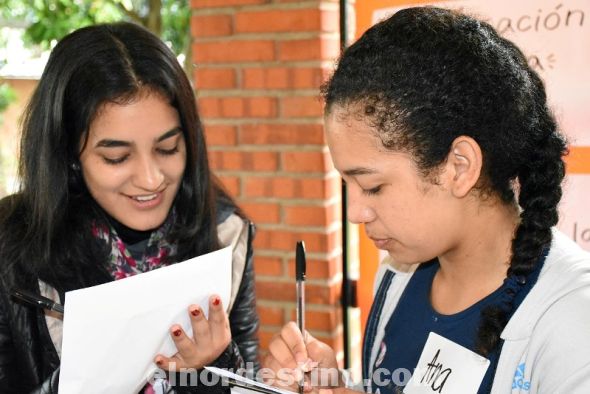  Juntos por la Educación, es una organización sin fines de lucro, independiente a cualquier gobierno, que no recibe dinero público y se financia con aportes de empresarios comprometidos con el país y con una educación pública inclusiva e integral que. (Foto: Agencia de Información Paraguaya). 