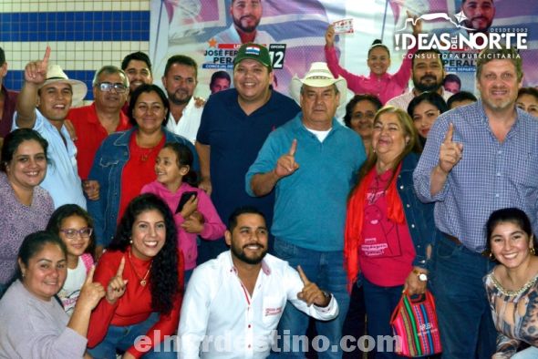 En su cuenta de Twitter, Natalicio Chase escribió “En nuestra gira por Amambay, llegamos a Pedro Juan Caballero para compartir y planificar con líderes y amigos los detalles de los últimos días antes de nuestra victoria del próximo 30 de Abril”. (Foto: Diego Lozano para Ideas del Norte Consultora Publicitaria).