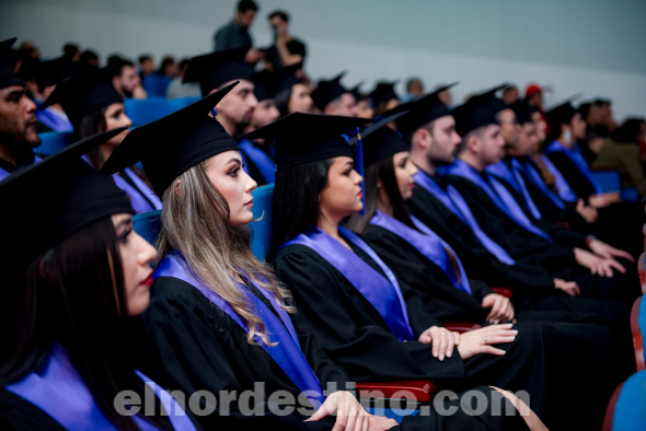 En la graduación correspondiente a este año, más de ochenta nuevos profesionales médicos han cursado la Carrera de Medicina en Universidad Sudamericana, siempre a la vanguardia en educación médica. (Foto: Departamento de Marketing de Universidad Sudamericana).