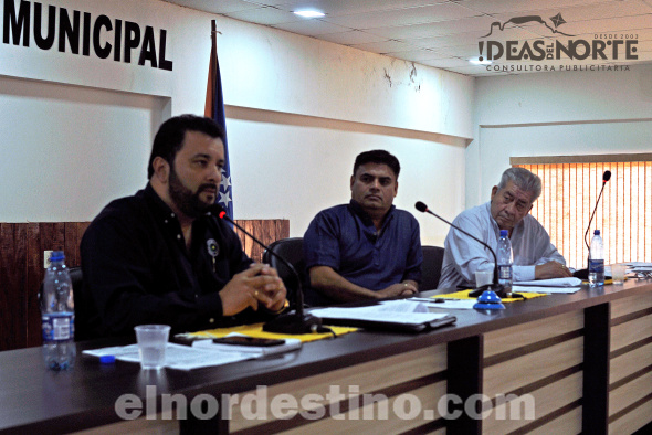 El concejal municipal licenciado Jorge Luís Medina Rivarola presentó una minuta sugiriendo que al menos una escuela pública del barrio Jardín Aurora pueda adoptar el Nivel Medio de Enseñanza. (Foto: Diego Lozano para Ideas del Norte Consultora Publicitaria).