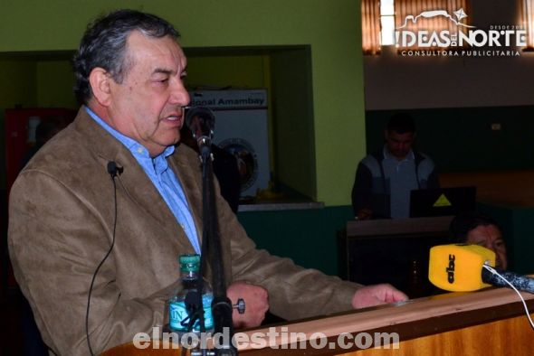 El presidente de ARP Regional Amambay licenciado Eulalio Gomes Batista se encargó de las palabras de bienvenida a todos los presentes, destacando la ocasión como un día importante para anunciar el regreso del mayor evento regional del trabajo. (Foto: Diego Lozano para Ideas del Norte Consultora Publicitaria).