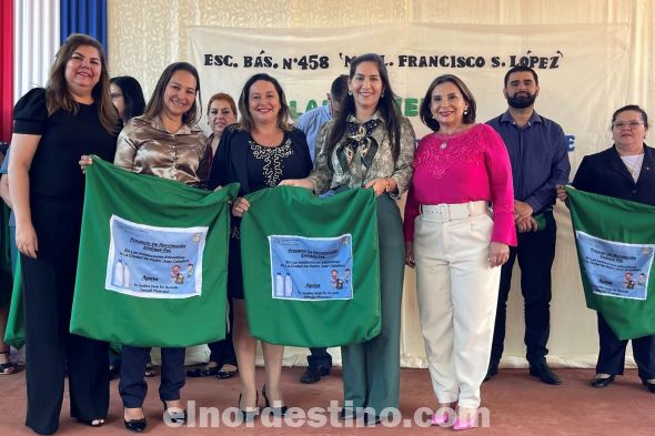 El lanzamiento del proyecto recolección de envases PET (botellas de polietileno) en instituciones educativas se originó a partir de una minuta que fue presentada en sesiones de la Junta Municipal de Pedro Juan Caballero por la concejal licenciada Mahiba Carolina Yunis Acevedo. (Foto: Gentileza).