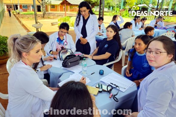 Alumnos de la Escuela Juan Emilio O’Leary recibieron inspección médica por profesionales y alumnos de Universidad Sudamericana 