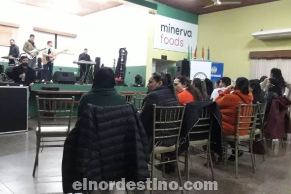 Evangelización Show: Se presentaron el Padre Leo y Diego Fernandes en el Salón Social de la 25ta. Expo Amambay