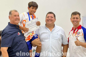 Gobernador de Amambay Juancho Acosta entrega certificados de reconocimiento a campeones nacionales Interligas Sub 13