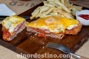 Receta fácil de milanesa a la napolitana, un clásico de la gastronomía argentina para el almuerzo o cena en familia