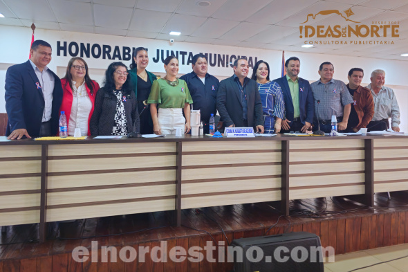 El licenciado Jorge Medina (ANR) en la función de presidente y la licenciada Carolina Yunis (PLRA) como vicepresidente conforman la Mesa Directiva de la Honorable Junta Municipal de Pedro Juan Caballero para el período Mayo/Noviembre del presente año. (Foto: Diego Lozano para Ideas del Norte Consultora Publicitaria).