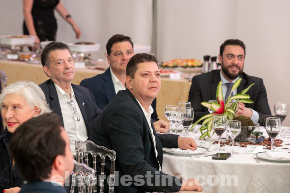 La presencia del gobernador de Amambay Abogado Juan Silvino Acosta Benítez en la comitiva oficial resalta el rol de las autoridades departamentales en la diplomacia y en la promoción de intereses regionales. (Foto: Dirección de Comunicaciones de la Gobernación de Amambay).