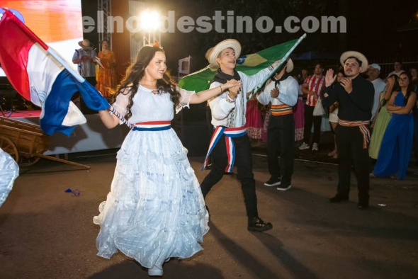 La cultura guaraní en Paraguay es una fuerza vital presente en la identidad nacional, manifestada en el idioma guaraní, la gastronomía, la música y la cosmovisión que enfatiza la solidaridad y la reciprocidad. (Foto: Asesoría de Prensa de Universidad Central del Paraguay PJC).