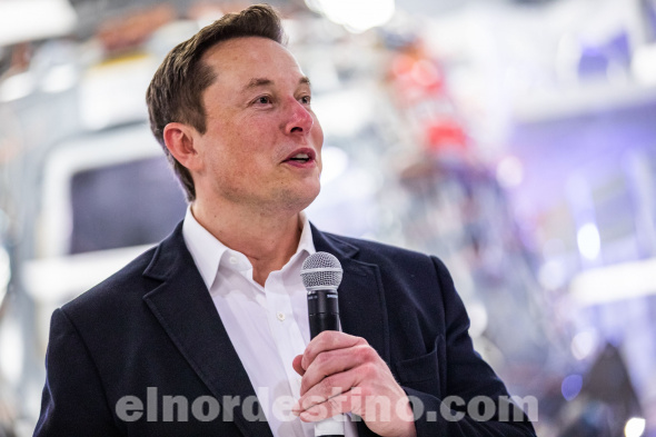El magnate informático Elon Musk propuso cambiar la tecnología tradicional por la de autoaprendizaje basado en datos sintéticos, lo que en sus palabras significa que la inteligencia artificial se calificará a sí misma y pasará por un proceso de aprendizaje. (Foto: Tecnología de Hoy).