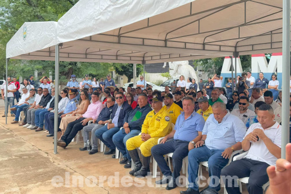 El comandante de la Junta Nacional de Bomberos (o Bomberos Azules) de Pedro Juan Caballero Isidro Zárate Pérez declaró que es muy importante recibir de las autoridades herramientas de trabajo. (Foto: Dirección de Comunicaciones de la Gobernación de Amambay).