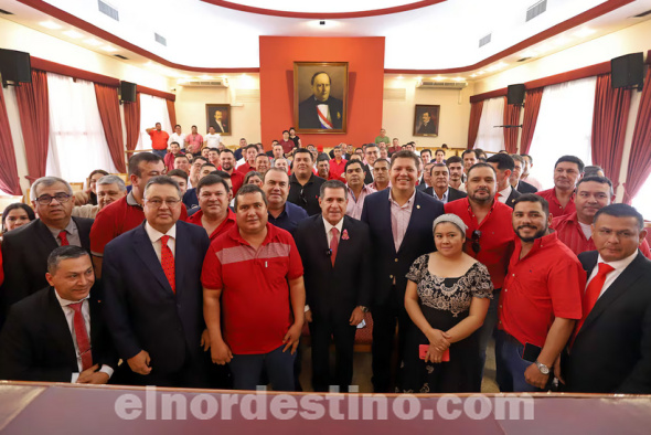 El gobernador abogado Juan Silvino Acosta Benítez puntualizó que, más allá de su administración, la propia dirigencia de Amambay ha acordado considerarlo como líder indiscutido de las bases coloradas en el departamento. (Foto: Diario La Nación).