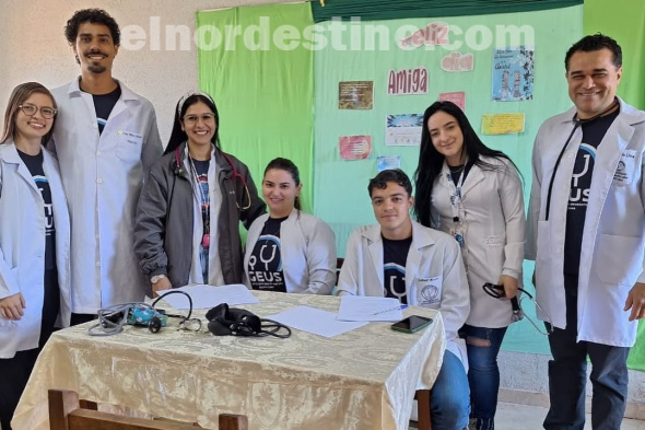 Durante la actividad “Niño Saludable, Escuela Protegida” en la Escuela Juan E. O'Leary, los niños recibieron evaluación médica general  y control de peso y talla. La jornada tuvo la participación de la doctora Ignacia Borjes. (Foto: Gacetilla de Prensa de UNISUD).