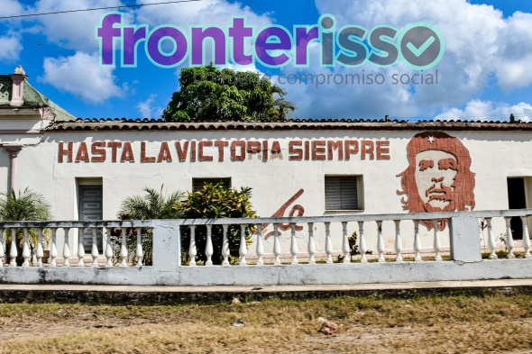 José Peralta representa al oportunista pendenciero, que sólo busca un beneficio personal, valiéndose del valor de algún que otro precandidato en su lista. Sin garantizar el bien común o el beneficio para el pueblo, este personaje va camino al destierro político inminente. (Foto: Cuba Libre).