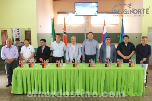 La Mesa Directiva estuvo conformada por representantes del mayor gremio del Paraguay, autoridades nacionales y departamentales, como así con un representante del intendente de la ciudad de Ponta Porã, Brasil. (Foto: Diego Lozano para Ideas del Norte Consultora Publicitaria).