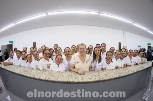 El Hospital Regional de Pedro Juan Caballero ahora cuenta con un nuevo mamógrafo y servicios ampliados, tras la habilitación de importantes obras durante una breve encabezada por la ministra de Salud María Teresa Barán. (Foto: Ministerio de Salud Pública y Bienestar Social).