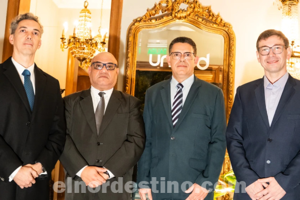 Con estos avances en infraes­tructura de vanguardia y la excelencia académica, UNI­SUD consiguió una doble acreditación, incluyendo la nacional para la carrera de medicina con la ANEAES y la del Sistema de ARCUSUR. (Foto: Gacetilla de Prensa de UNISUD).