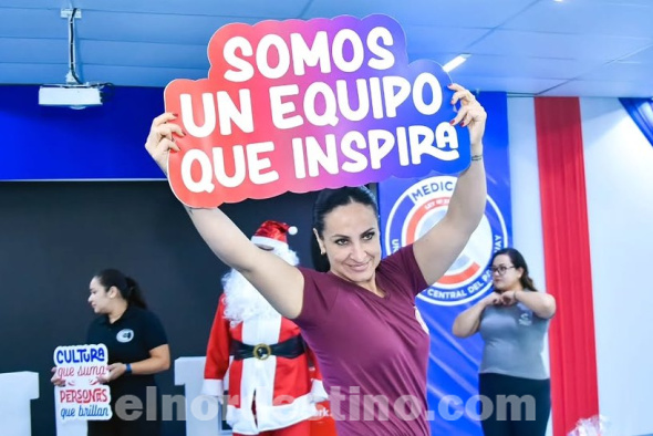 Universidad Central puso primera y adelantó la Navidad como Nicolás Maduro: funcionarios halagados, reconocidos y felices 