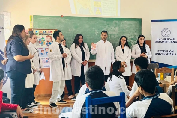 Estudiantes de Universidad Sudamericana desarrollan actividad “Intoxicación por Domisanitarios y sus Impactos en la Salud” 