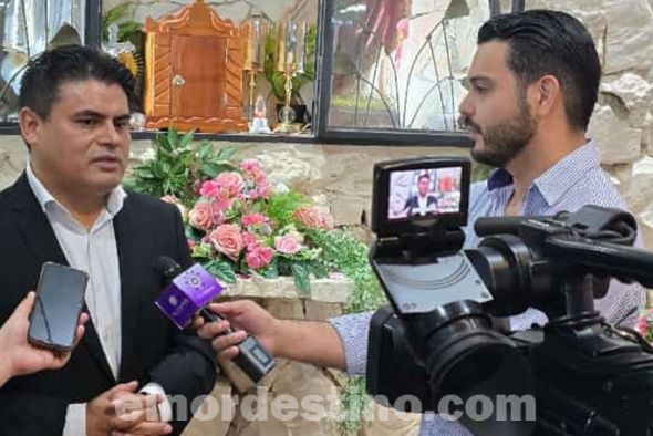 Diputado Santiago Benítez se interioriza sobre situación de aspirante policial internado en el Hospital Rigoberto Caballero