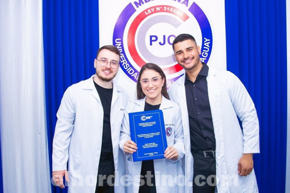Trabajo Final de Grado de estudiantes de la Carrera de Medicina en Universidad Central del Paraguay sede Pedro Juan Caballero