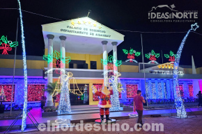 Navidad en Pedro Juan: sin erogaciones, gobernador Juancho Acosta articuló hermoseamiento de paseo céntrico y alrededores